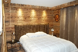 Chambre vieux bois 